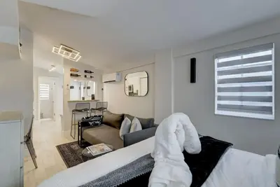 a room with a couch and a living room at Laguna @ Casa Del Sol in Fort Lauderdale