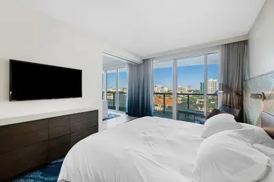 Gallery image of Resort-Style Beachfront Condo Retreat in Fort Lauderdale