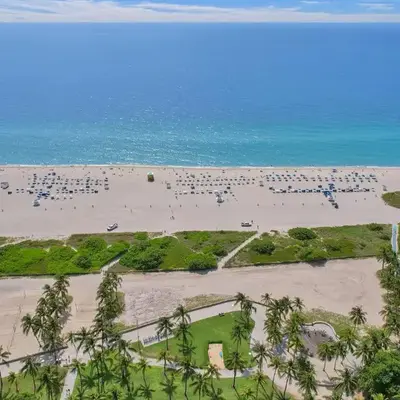 SOBE Monarch 1 - 2 BEDROOM 2 BATHROOM - MODERN APTS -WALK TO OCEAN DRIVE -2 INDEPENDENT 1 BEDROOM 1 BATHROOM APTS