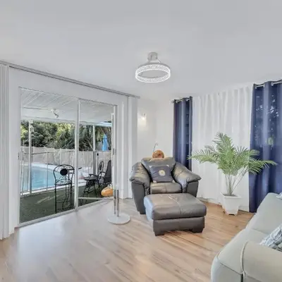 Tranquil Pool Home in Hollywood Close to Beach Airport