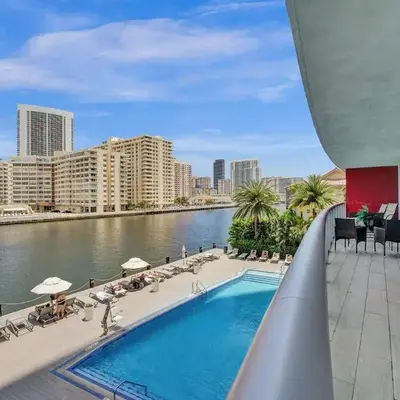 Upscale Resort 4 Bedrooms 3 Bath