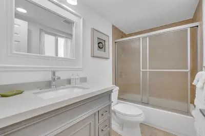 Gallery image of Suite by Beach Waterfront Lago Key Three in Fort Lauderdale