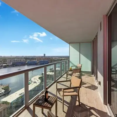 Infinite View - Balcony - Pool - Gym - Near Beach