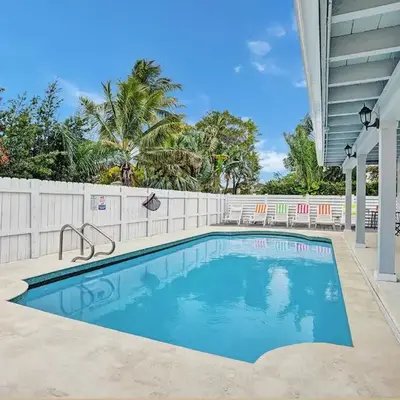 Luxury Villa with Heated Pool close to Beach