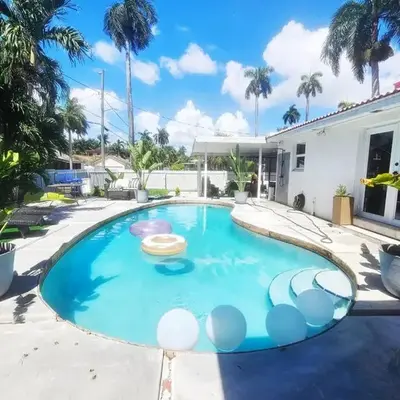 Beachside Bliss Pool Retreat Half mile to Beach