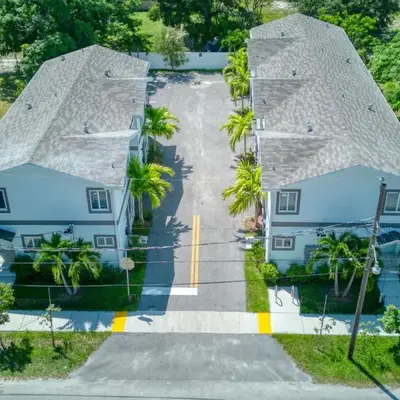 Sistrunk Shades Entire Compound 5 Homes 50 Guests
