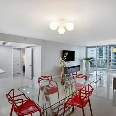 Calypso - Gorgeous Miami Renovated Spacious Condo!