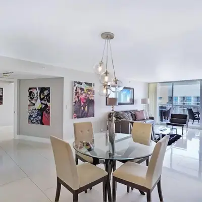 Dreamscape! Renovated and spacious 1 bedroom condo