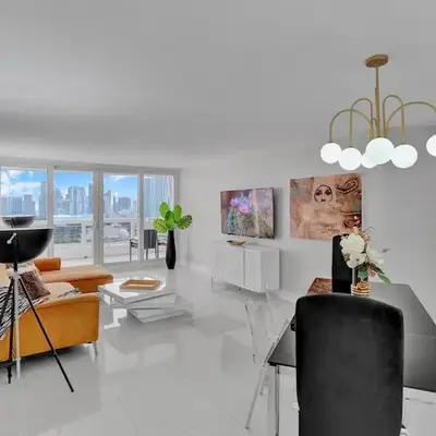 Paradise Found! Miami Skyline and Water Views!