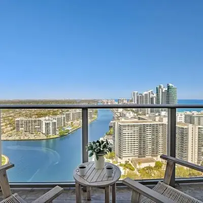 High Floor with Stunning View Pools Near Beach