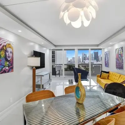 Funkin' Fabulous! Water & City Views! 4BR