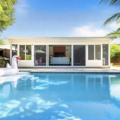 Casa Limon - Private Heated Pool Prime Location & Parking