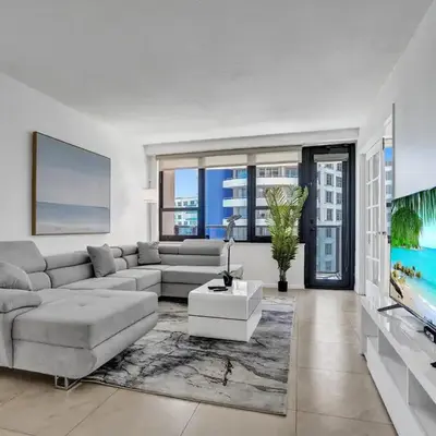 Cozy 2 Bedroom Ocean View Beach Service 707