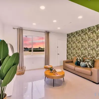 Free Parking - Bay View - Pool -Step To Beach