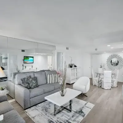 Charming Ocean View Condo Beach Service 516