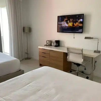 Modern Miami Studio with 2 full beds