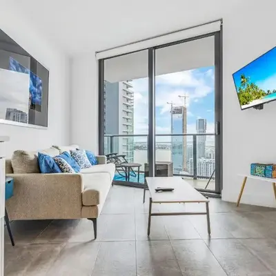 Exclusive High-Rise Edgewater 1BD - Tennis & Sauna