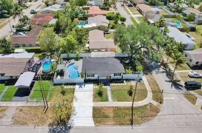 an overhead view of a house in a city at Cozy Fun House 4 2 Aventura Stadium Beach in North Miami Beach