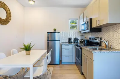Gallery image of Bloom Hideaway - Mins to Las Olas & Beach in Fort Lauderdale