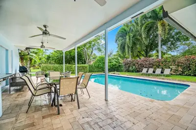 Gallery image of Spacious 4BR/3BA pool home, stylishly decorated in Plantation
