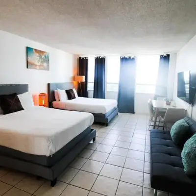 Castle 1205 Beachfront Studio with Free Parking