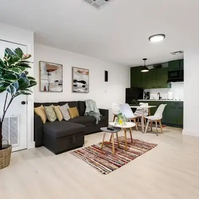 Captivating 2-BR apartment for 5 people V3