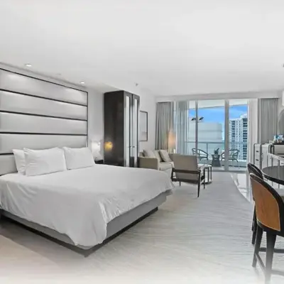 FontaineBleau Resort Balcony w Ocean + Bay View