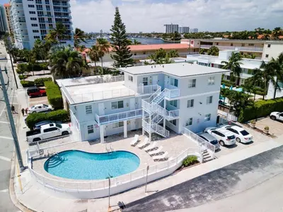 an aerial view of a house with a swimming pool at Bayshore Breeze Free Parking 1 in Fort Lauderdale