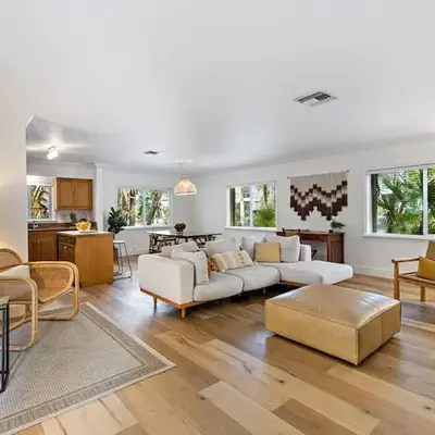 Spacious Beach Apt in Las Olas Blvd