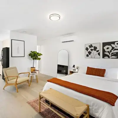 Lovely Rental Unit with free Parking on Premises
