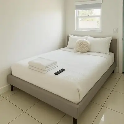 Modern Home - Termpurpedic Queen bed