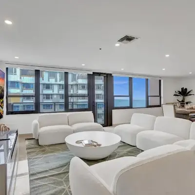 Ocean View 2BD Penthouse Beach Service PH-6