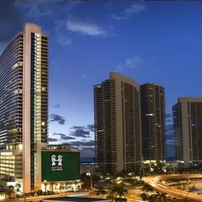 Luxury 2BR 2BA Water Front in Hyde Beach Resort