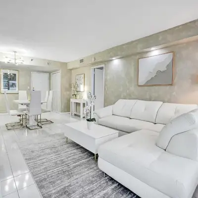Amazing Ocean View Condo Beach Service 607
