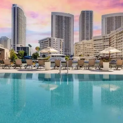 Resort Near Beach with Amazing Pool and Gym