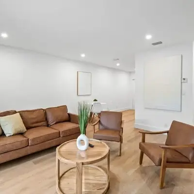 Spacious 2 BR @Sailboat Bend