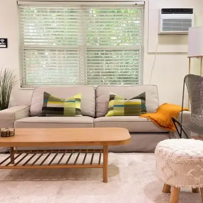 Cozy Garden Bungalow - Pets/Parking/Beach