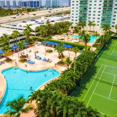 Spacious apartment in Ocean Reserv of 2br - 2bth great price