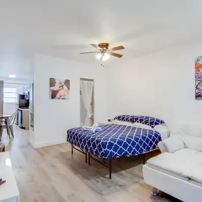 Private Ocean Dr Apt w/2 Queen Beds