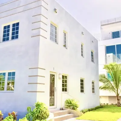 30 GUESTS LUXURY SOUTH BEACH SUITES w ROOFTOP