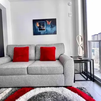 Modern Studio Downtown with Pool and Gym
