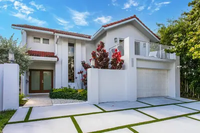a house with a white at Luxury Villa 5BR and 3BR in Hollywood Lakes near Beach in Hollywood