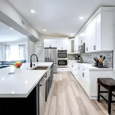 Walk to Beach Luxury 4BR & 4BA Villa Hollywood Lakes
