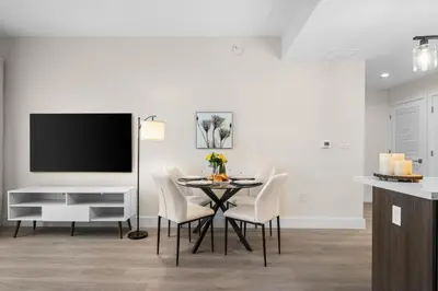 Gallery image of Stylish Condo, Walk to Dining, 5 Min to Beach in Hollywood
