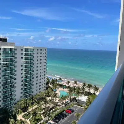 Ocean view 1 bedroom in Hollywood
