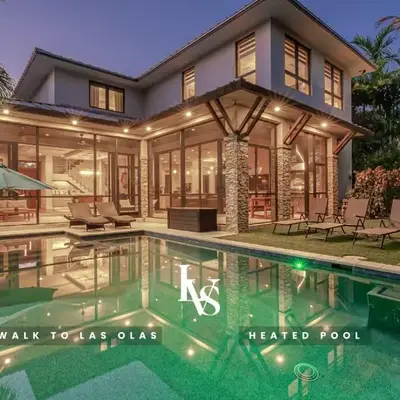 Victoria Villa - Walk to Las Olas - 4 Bed 4 Bath