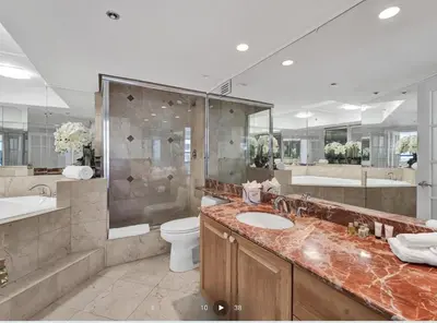 Gallery image of Cozy Miami Beach Condo Beach Service in Miami Beach