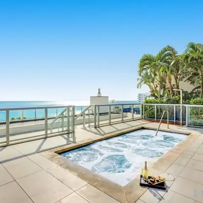 Hollywood Bliss Studio Rooftop Pool