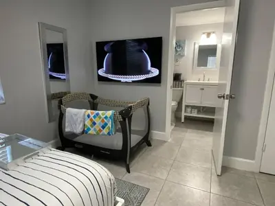 Gallery image of Bens Lavish mini Luxury Suite in Fort Lauderdale