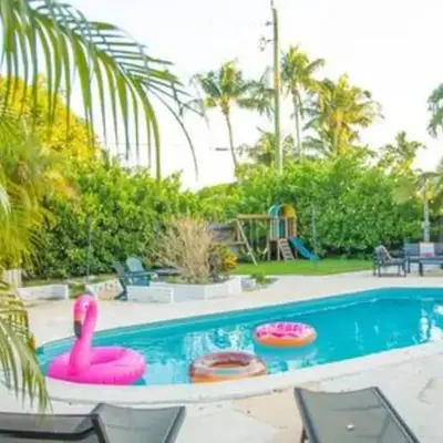 Charming 4BR Home with Heated Pool in Hollywood